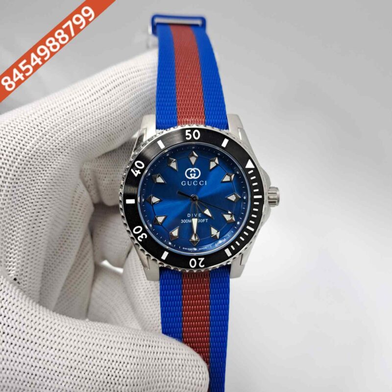 Gucci Dive Steel Blue Dial Unisex Rubber Strap Swiss Watch